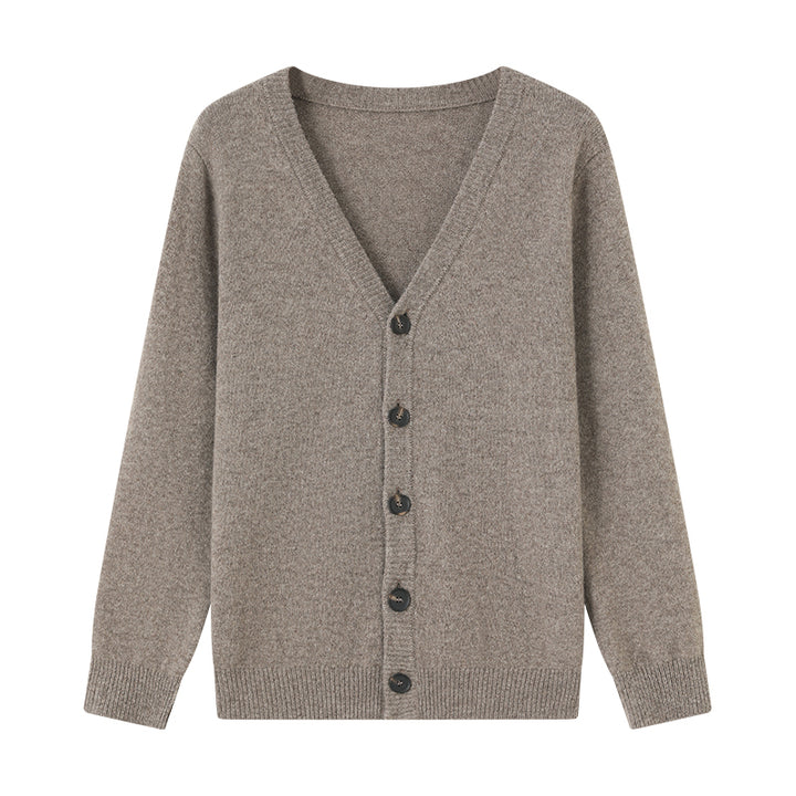 Stay warm and stylish with the Polar Journey Men's Knitted Cardigan. Made from a premium yak and merino wool blend, this cardigan offers warmth, comfort, and style.

