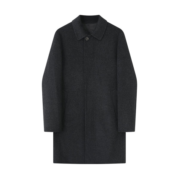 Stay warm and stylish with the Men's Shambala Long Yak Wool Coat. Crafted from 100% yak wool, this luxurious coat combines timeless design with exceptional warmth for the colder months.

