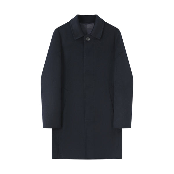 Stay warm and stylish with the Men's Shambala Long Yak Wool Coat. Crafted from 100% yak wool, this luxurious coat combines timeless design with exceptional warmth for the colder months.

