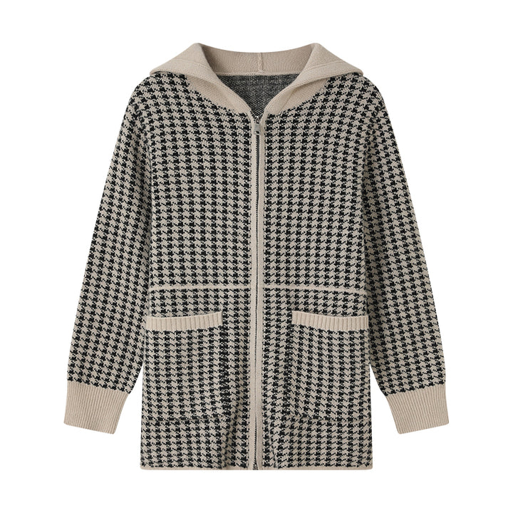 Discover the Shambala 100% Yak Houndstooth Cardigan with Hood. Crafted from premium yak wool for ultimate softness and warmth, this stylish cardigan is perfect for cool weather and everyday wear.