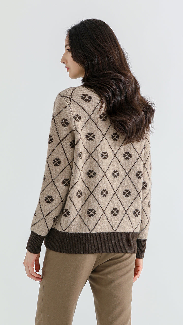 Stay stylish and warm with the Women's Shambala Half Turtleneck Jacquard Yak Wool Pullover. Crafted from 100% Yak wool, this luxurious and textured pullover offers comfort and sophistication for every occasion.

