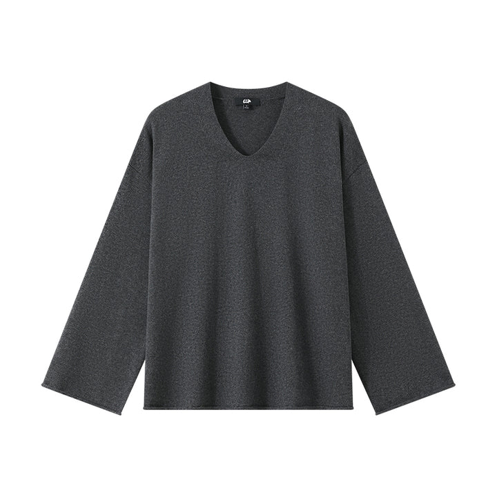 Stay cozy and stylish with the Shoton Women's Loose Basic Pullover. Made from a soft cotton-yak blend, this relaxed fit sweater is perfect for layering or wearing solo in any season.

