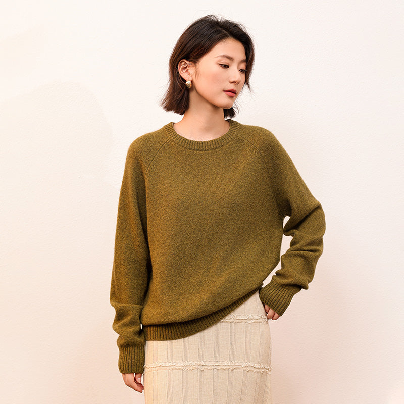 Experience luxurious warmth with the Women's Shambala 100% Yak Classic Crewneck Sweater. Made from premium Yak wool, this soft, sustainable sweater combines comfort with timeless style.

